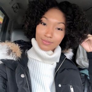 Meet your Posher, Whitney